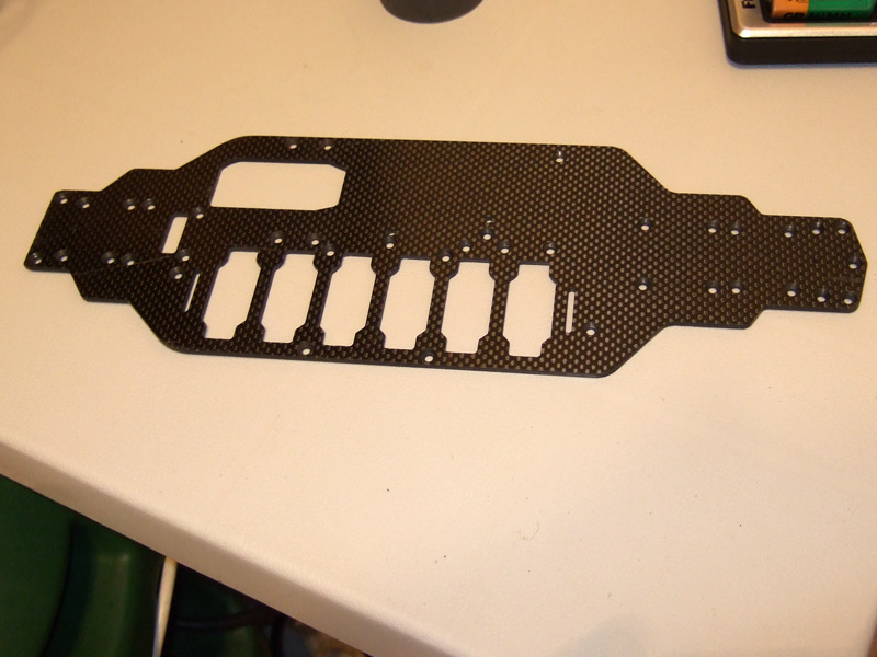 hpi-pro4-chassis.jpg